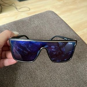 Blue reflective gorgeous sunglasses
